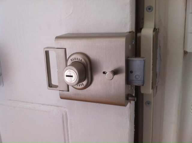 Banham L2000 Auto deadlocking rim lock | Alexandra Locksmith